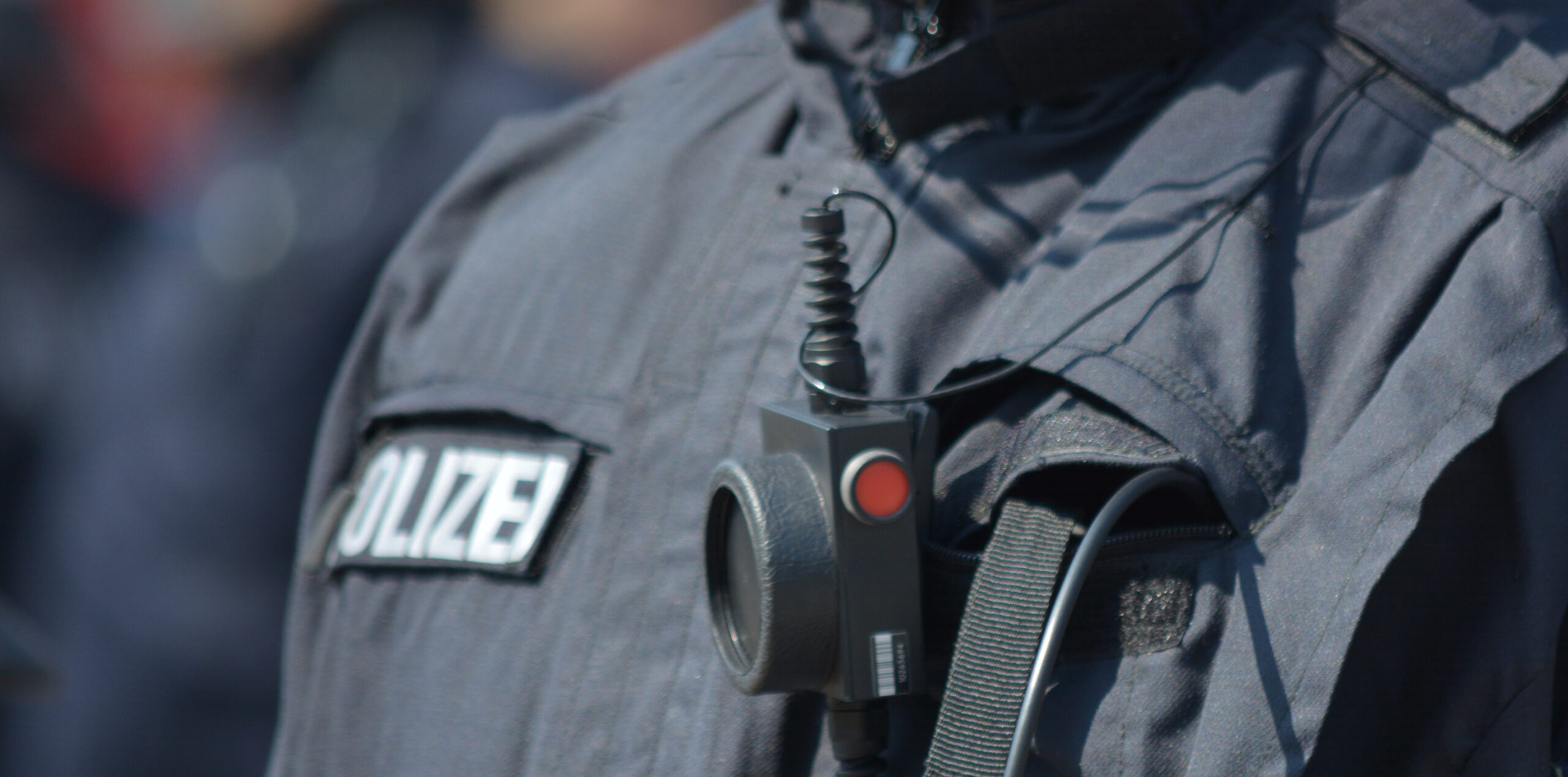 Nahaufnahme einer Polizeiuniform