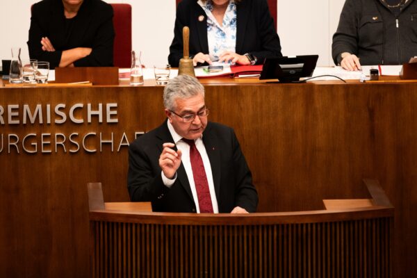 Recai Aytas in der Debatte