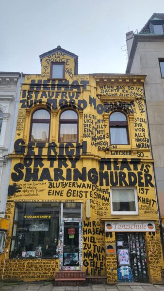 Das Haus des golden Shops